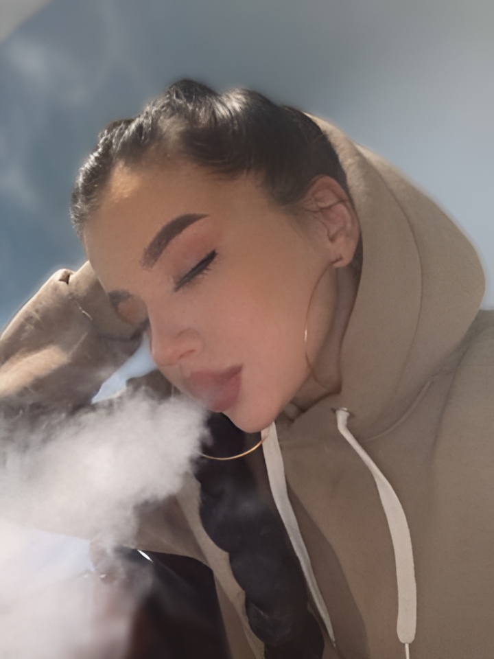 Анюта привлекальеная девушка из Краснодара цена от 1500 руб