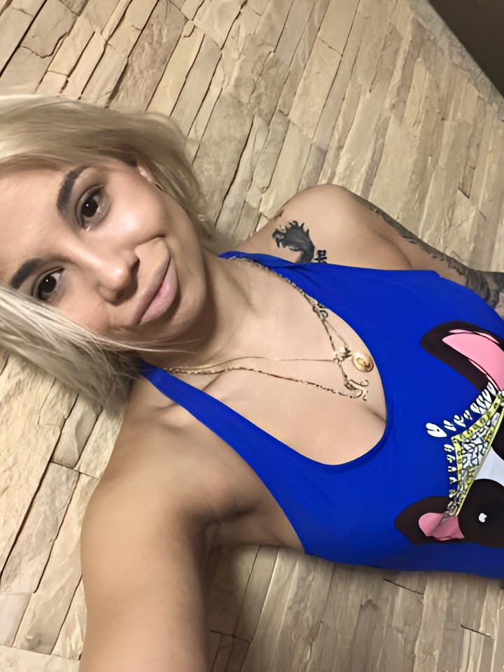 Индивидуалка Арина, доступна для личного знакомства от 2000 руб