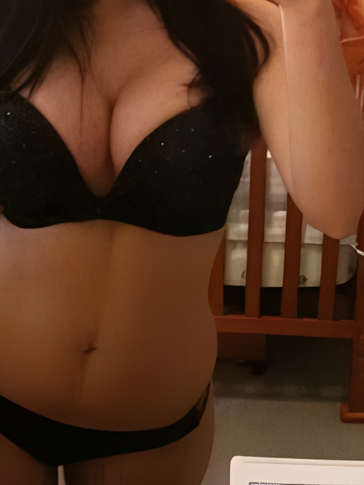 Ярославна привлекальеная девушка из Краснодара цена от 1500 руб