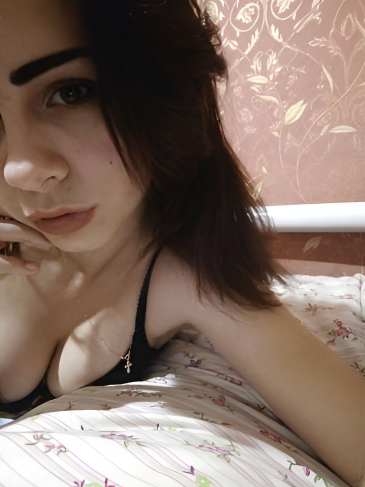 Юлия привлекальеная девушка из Краснодара цена от 5000 руб