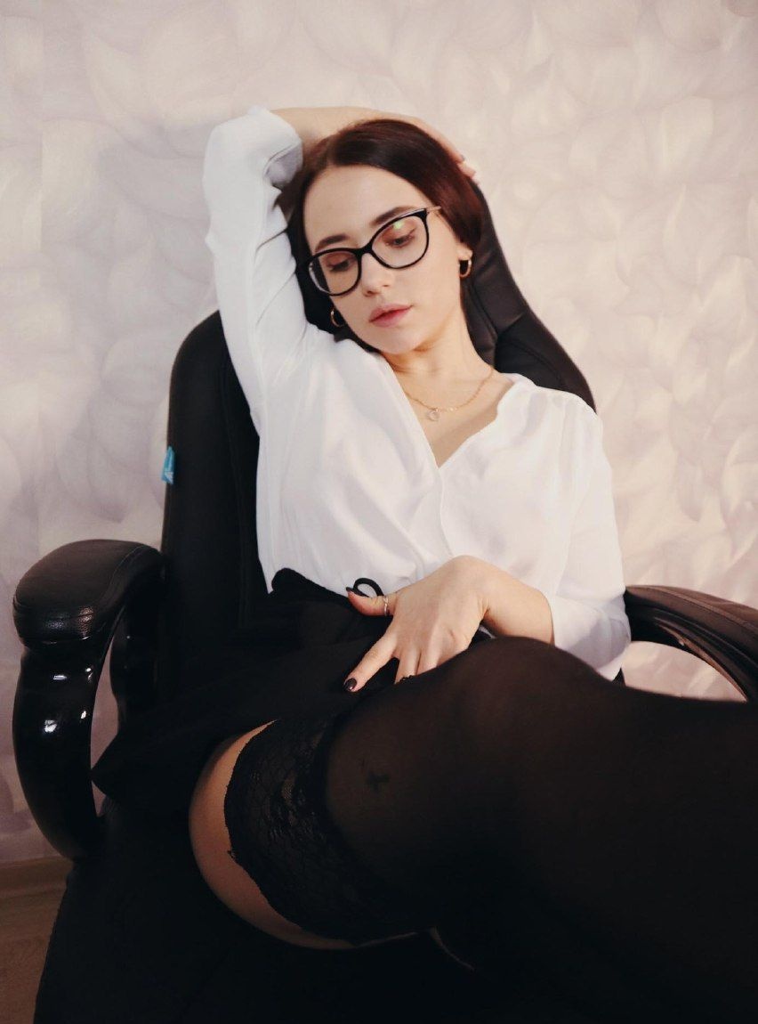 Яночка привлекальеная девушка из Краснодара цена от 3500 руб