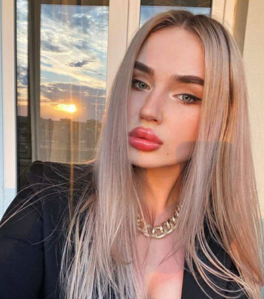 Эмилия привлекальеная девушка из Краснодара цена от 4000 руб