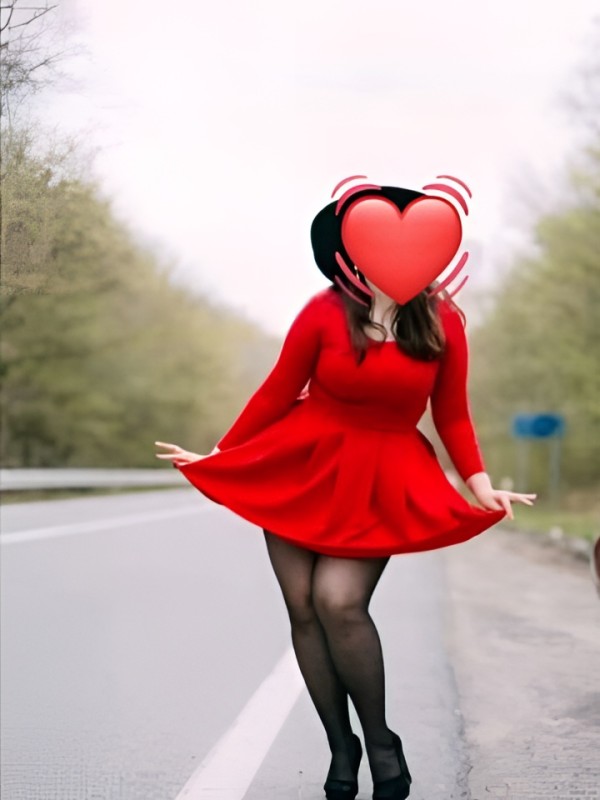 Софа привлекательная девушка из Краснодара цена от 3000 руб