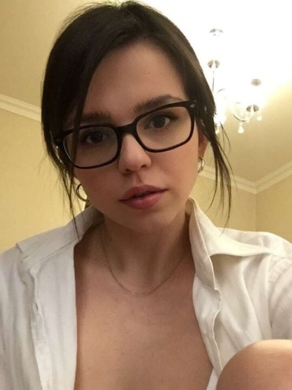 Олеся привлекательная девушка из Краснодара цена от 3000 руб