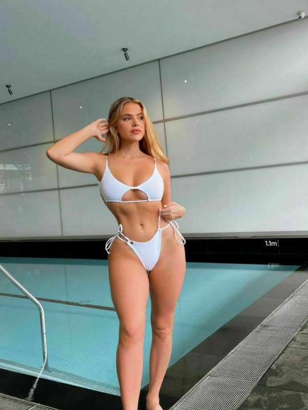 Полли привлекательная девушка из Краснодара цена от 3500 руб