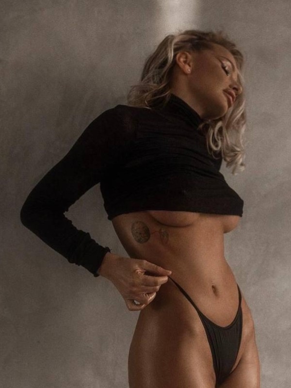 Леля привлекательная девушка из Краснодара цена от 7000 руб