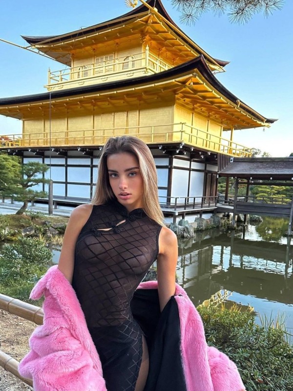 Светлана привлекательная девушка из Краснодара цена от 7000 руб